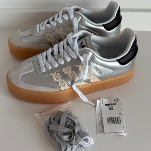 Adidas Women's Silver and Black Sneakers with Gum Sole